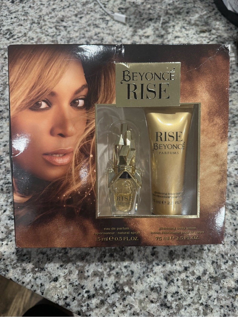 Beyoncé Rise Women's Fragrance Gift Set — Gold